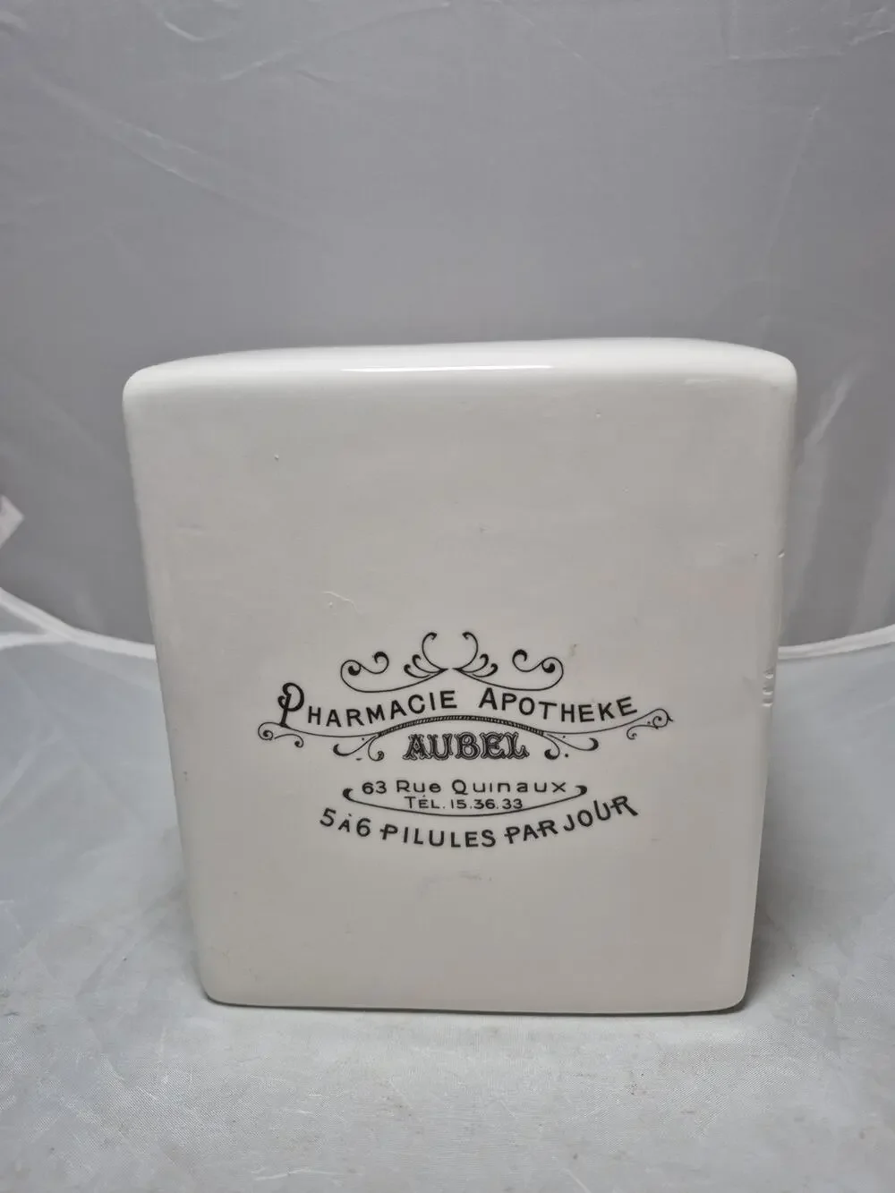 💥 Rare Pottery Barn Tissue Box Pharmacie French Script